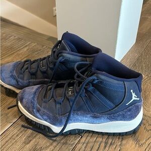 Nike Kids Shoes in Blue and White